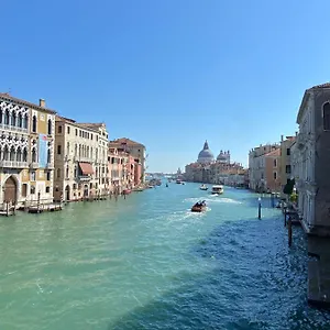 Dimora Contarini Charm On Grand Canal Apartment Venedig